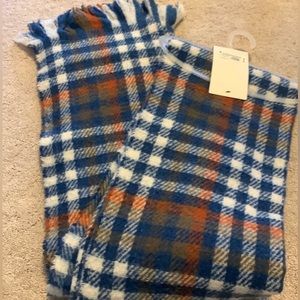 Gorgeous blue plaid brushed blanket scarf. NEW. Good quality.